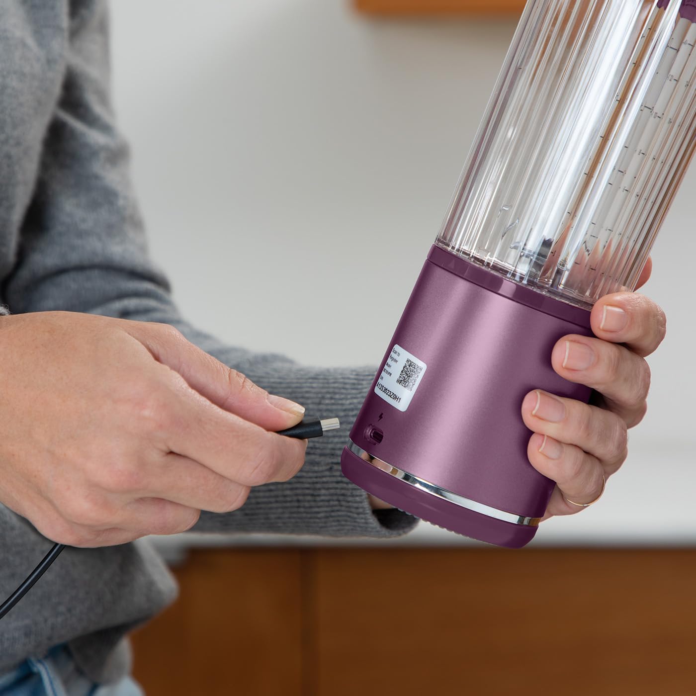 Ninja Blast Blender portable, 530 ml, couvercle résistant aux fuites et bec verseur, mini blender sans fil puissant, rechargeable, smoothies, shakes, mixe fruits et glaçons, violet, BC151EUPR